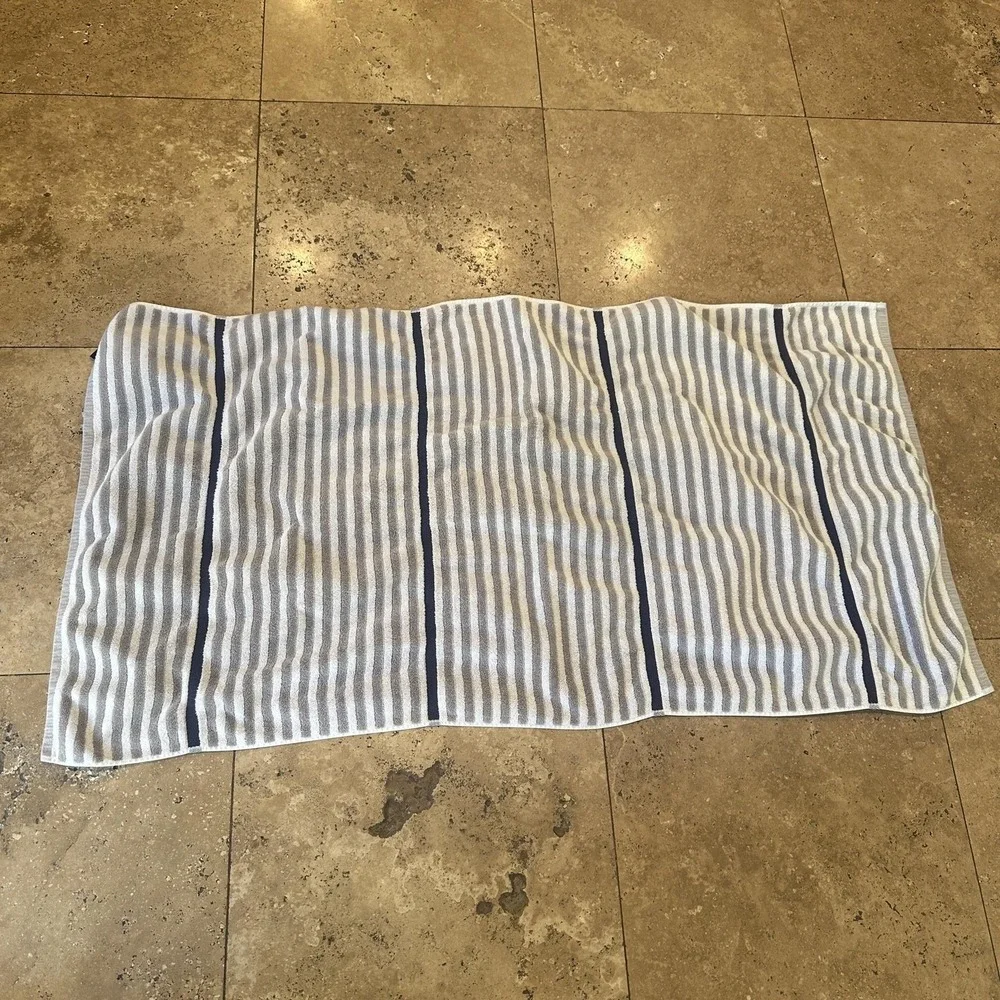 VTG Tommy Hilfiger Gray Navy Striped Cotton Bath Towel Ribbed Bathroom Everyday
